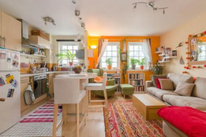 GuestReady - Cosy & Bright - CENTRAL w Free Parking
